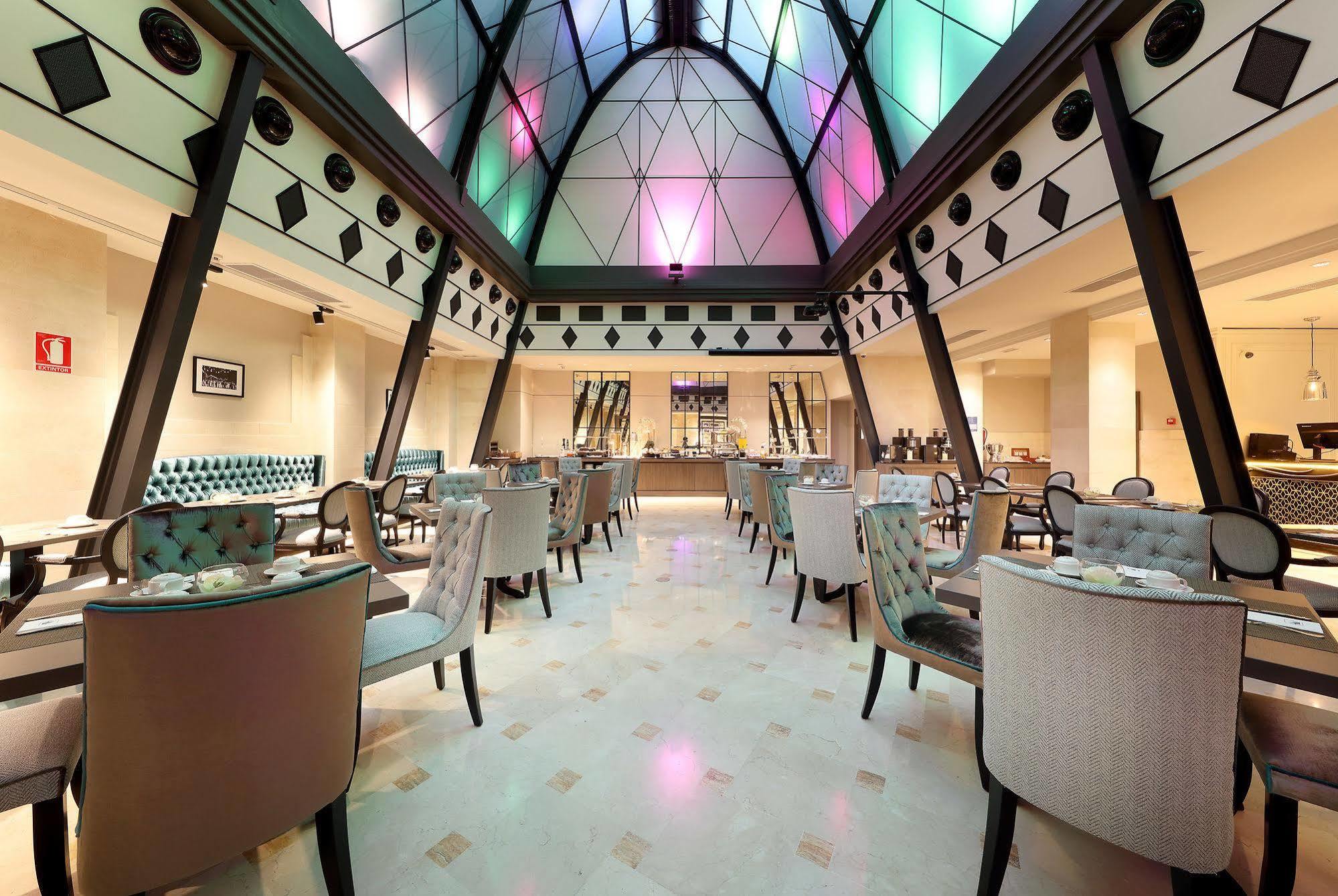 里瑞卡豪图萨酒店 马德里 外观 照片